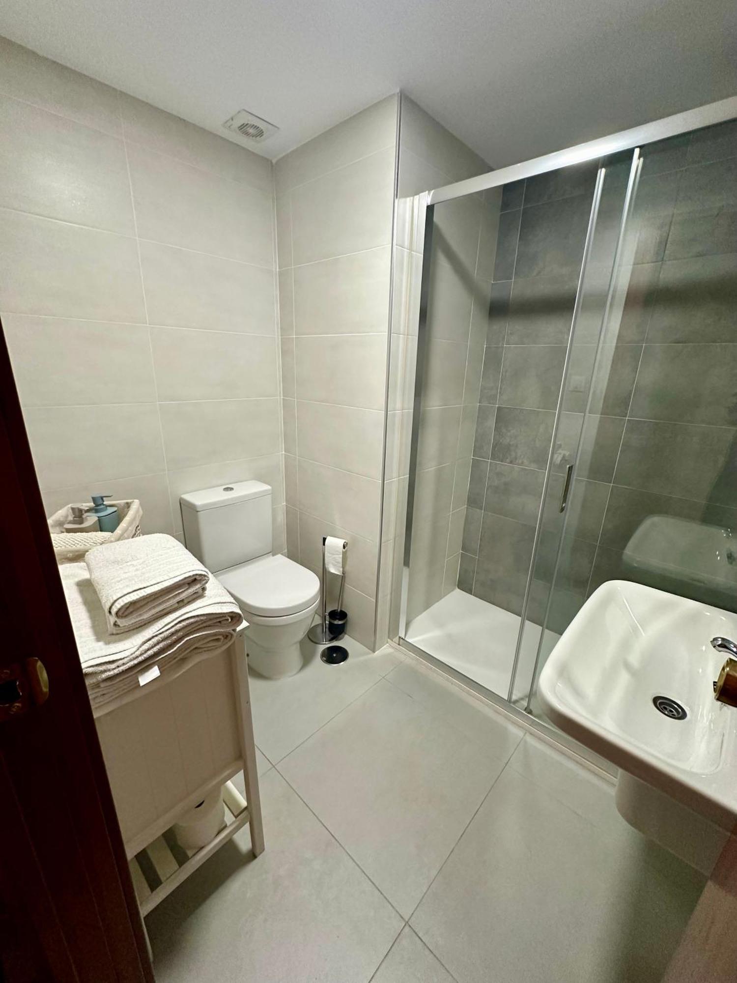 Habitacion Confort Centro Para 2 Personas กรานาดา ภายนอก รูปภาพ