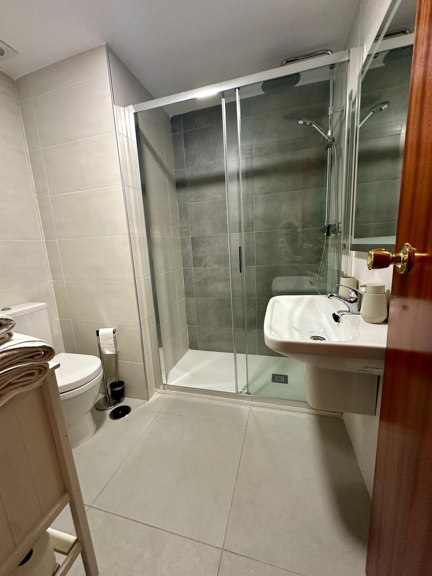 Habitacion Confort Centro Para 2 Personas กรานาดา ภายนอก รูปภาพ