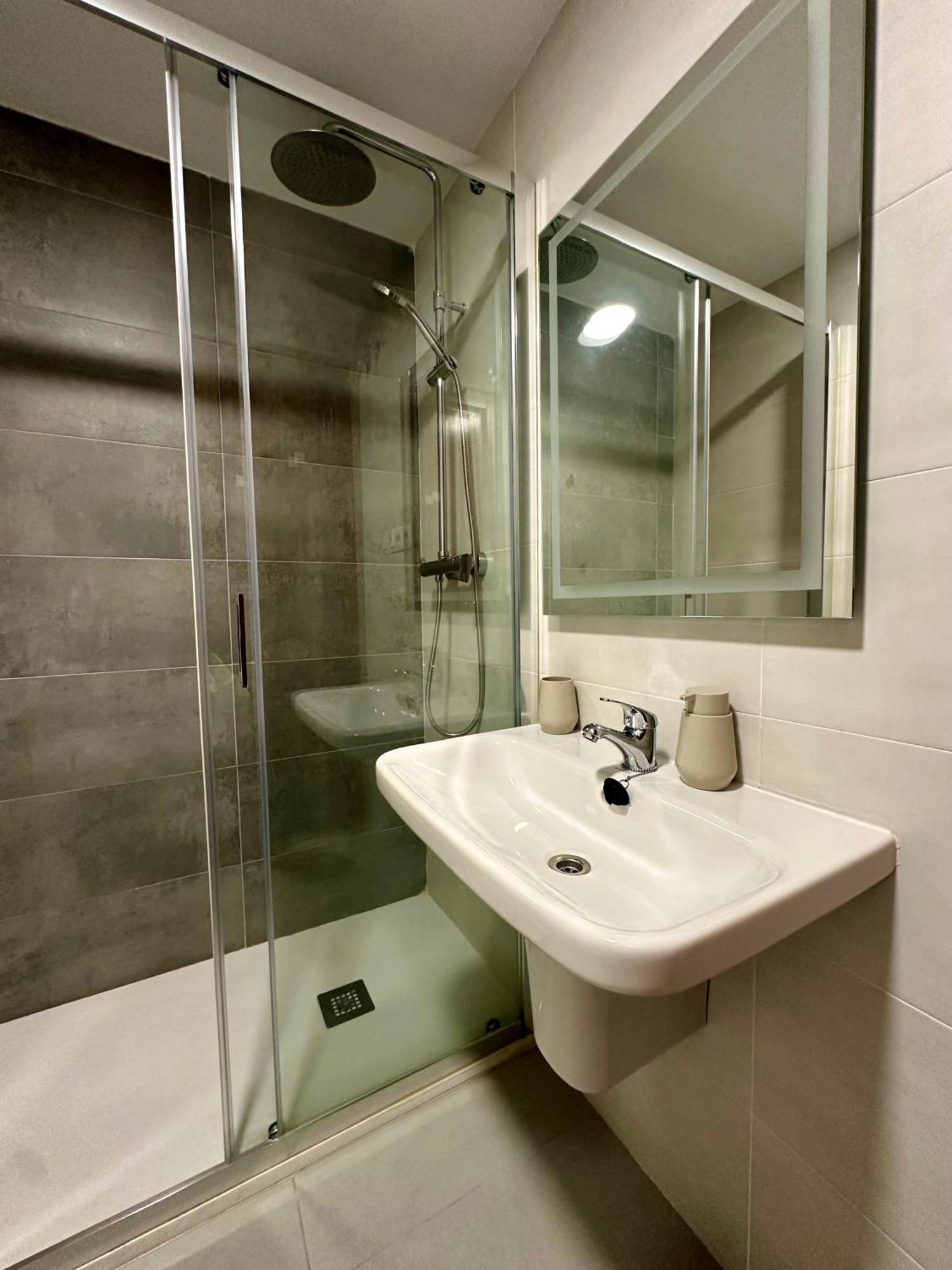 Habitacion Confort Centro Para 2 Personas กรานาดา ภายนอก รูปภาพ